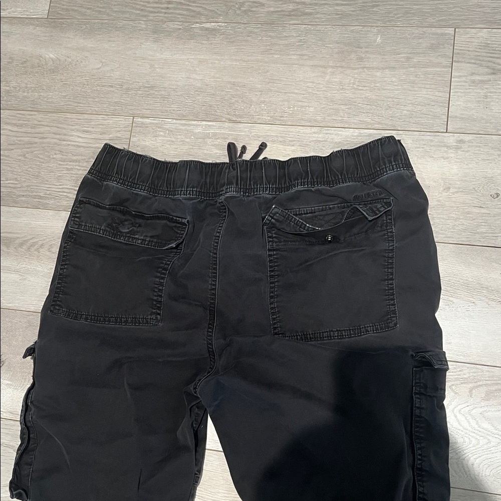 Hollister Men's Black Cargo Pants with Utility Pockets - Picture 6 of 6